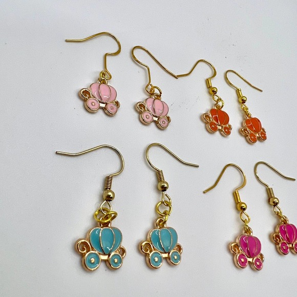 Cinderella Carriage Earrings - Disney Vacation Earrings - Princess Earrings - Picture 3 of 8